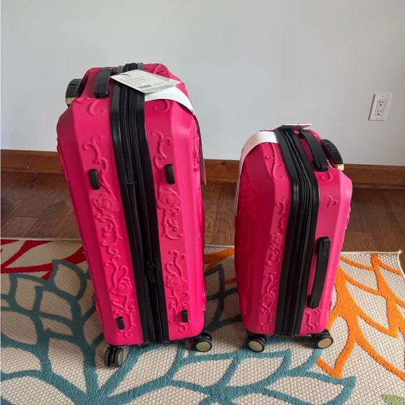 “IT IMPAKT STYLE 2025 LUGGAGE” RED SKULL”HARDSIDE ROLLER LUGGAGE - Picture 2 of 9